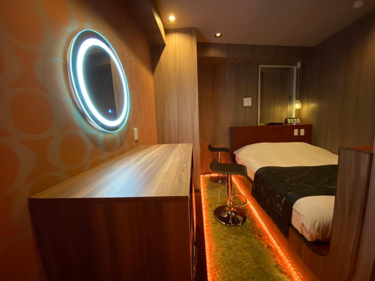 טוקיו Hotel The Hotel Shinjuku (Adults Only) מראה חיצוני תמונה