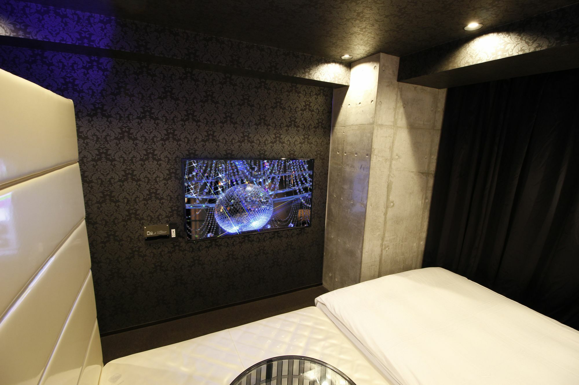 טוקיו Hotel The Hotel Shinjuku (Adults Only) מראה חיצוני תמונה