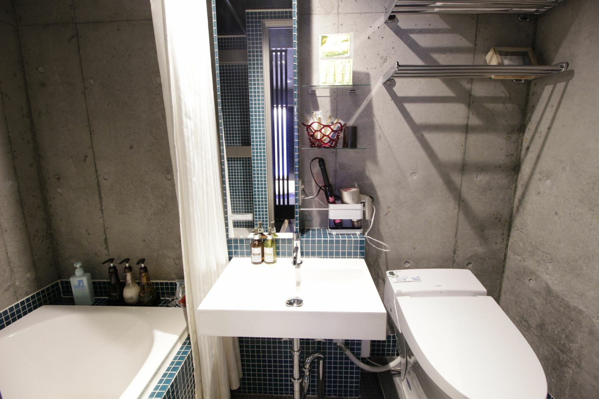 טוקיו Hotel The Hotel Shinjuku (Adults Only) מראה חיצוני תמונה